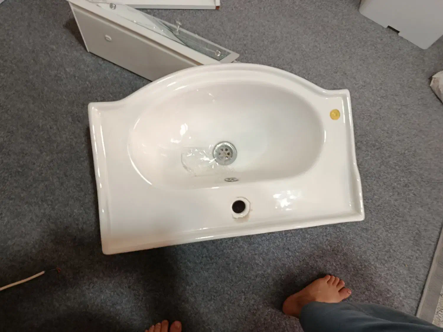 روشویی و آینه دستشویی وحمام|لوازم سرویس بهداشتی|صالح آباد (ایلام), |دیوار