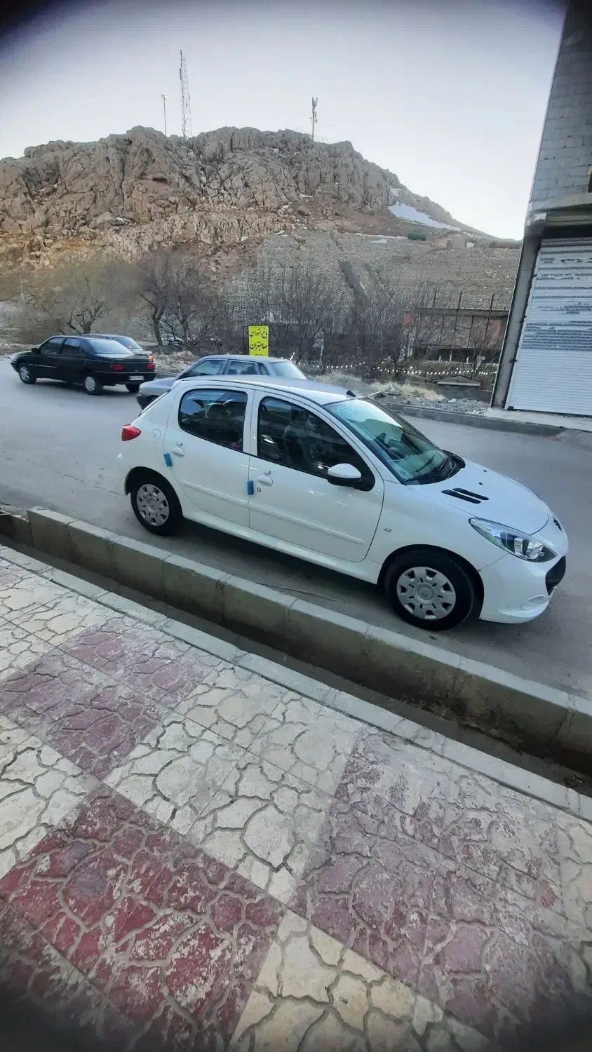 tu5.207 1403|خودرو سواری و وانت|سجاس رود, |دیوار