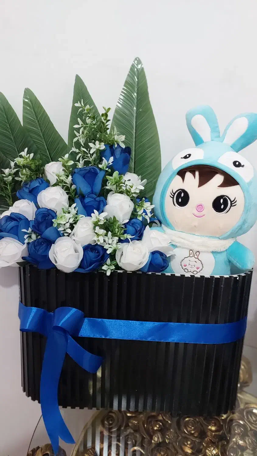 باکس گل هدیه|گل مصنوعی|ماکو, |دیوار