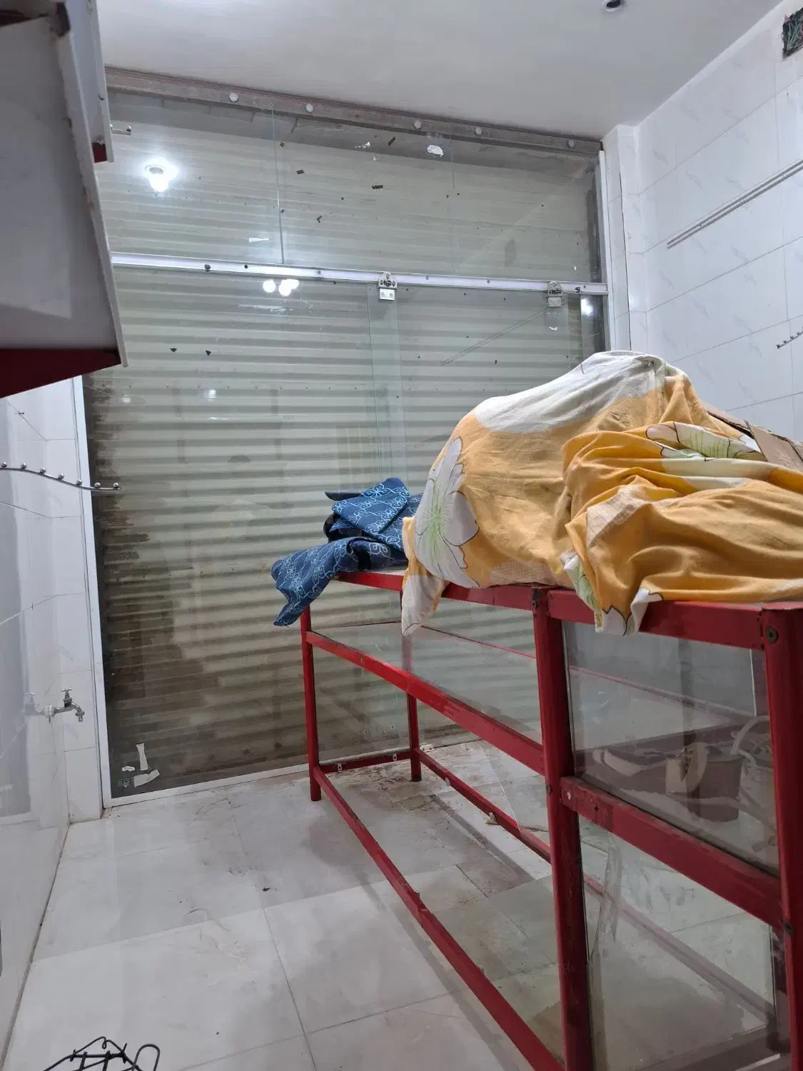 اجاره مغازه شیک در خیابان اصلی|اجارهٔ مغازه و غرفه|اهواز, شهرک رزمندگان|دیوار