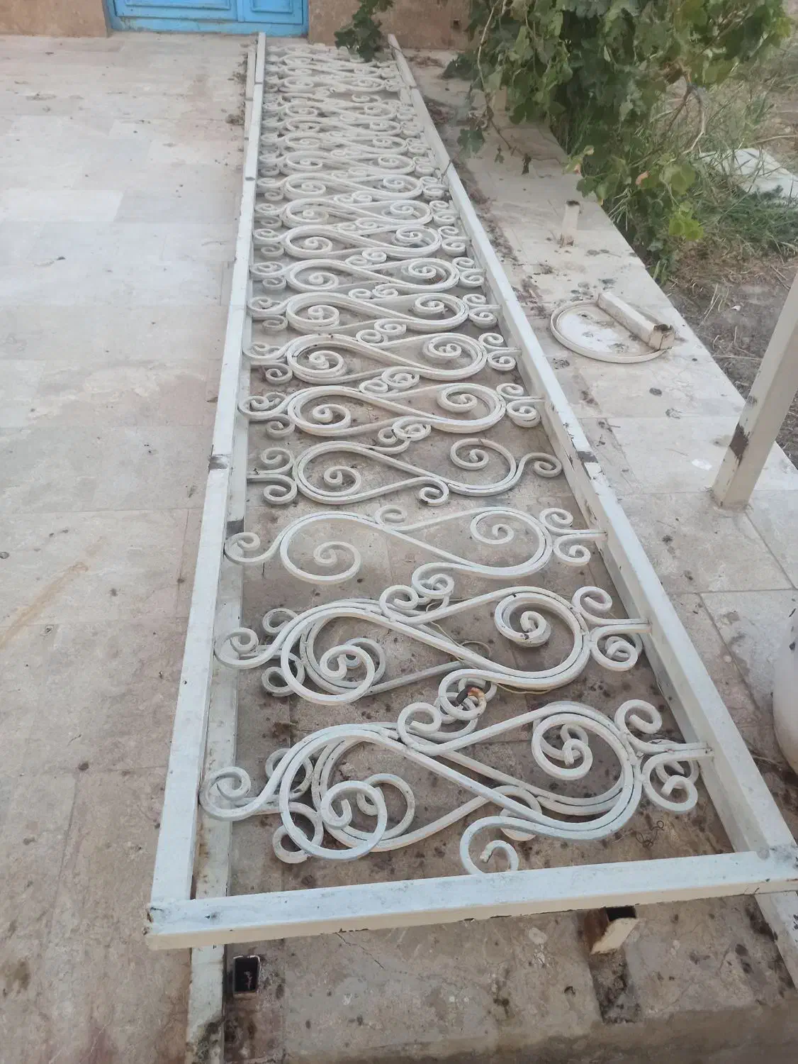 پنج نیم متر نرده یک عدد تاب بازی زیر قیمت توافقی|اسباببازی|ماهدشت, |دیوار