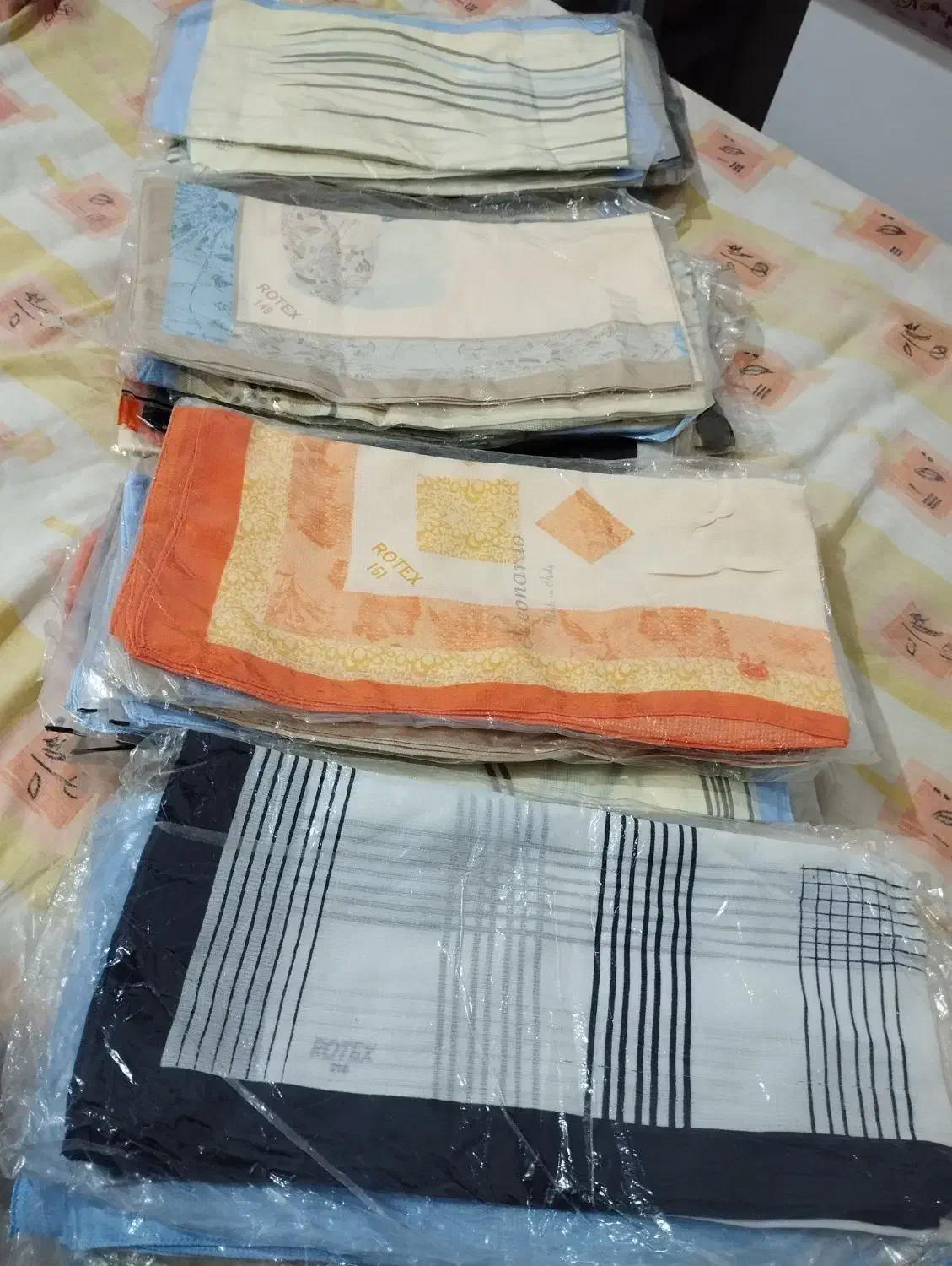 روسری ۷۰در۷۰ خارجی رنگبندی جنس خوب|لباس|پرند, فاز ۱|دیوار