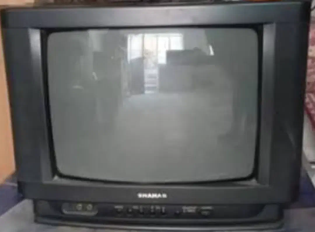 تلویزیون ۲۱ اینچ و دستگاه گیرنده دیجیتال|تلویزیون و پروژکتور|نقده, |دیوار