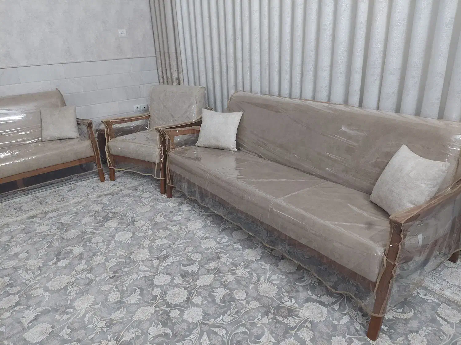 مبل|مبلمان خانگی و میز عسلی|قم, شهرک سازمان آب|دیوار