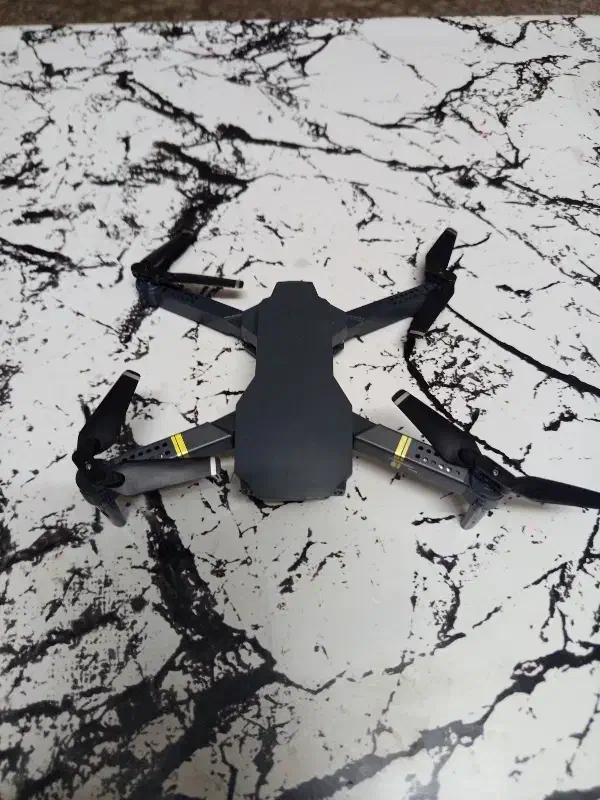 پهپاد|دوربین عکاسی و فیلمبرداری|کاشان, پاقپان|دیوار