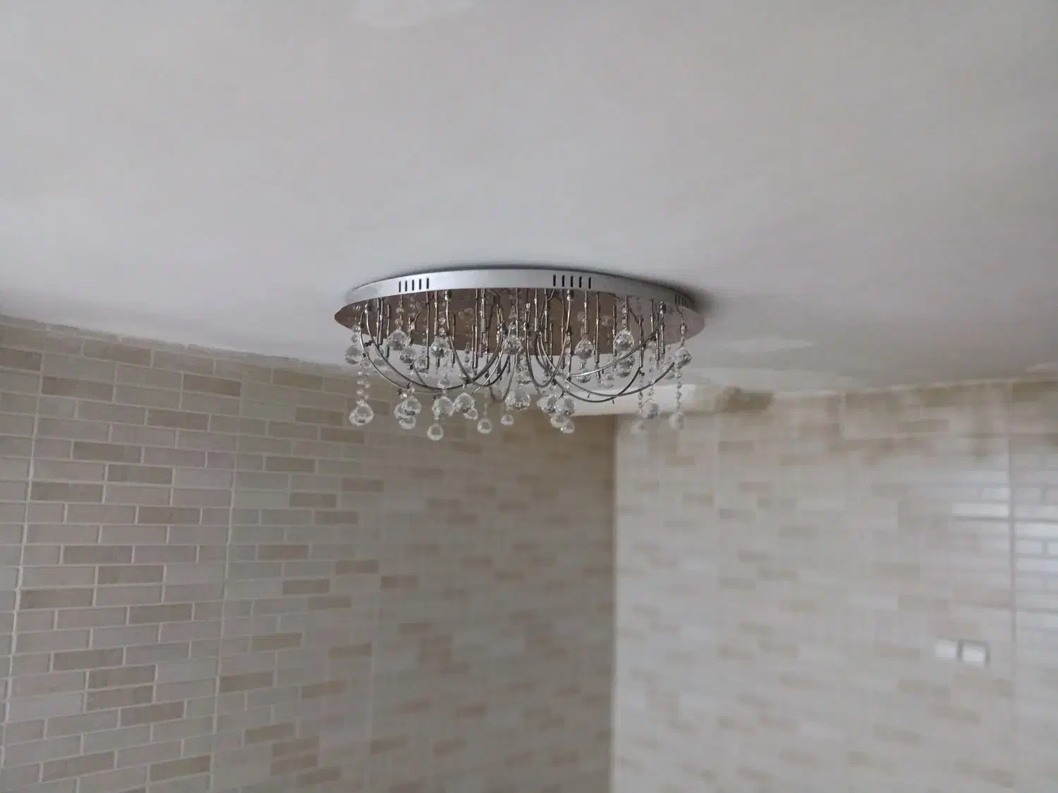 لوستر  آینه ای با گوی کریستالی قدیمی|لوستر و چراغ آویز|تهران, اسکندری|دیوار