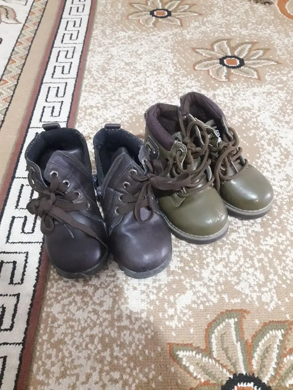 دو جفت نیم بوت پسرونه سایز ۲۴و۲۷ جفتی ۱۵۰|کیف، کفش، کمربند|خرمآباد, |دیوار