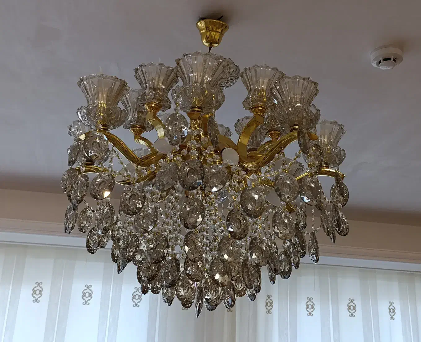 یک عدد لوستر 8شاخه (24لامپه) با لاله های کریستال|لوستر و چراغ آویز|تبریز, |دیوار