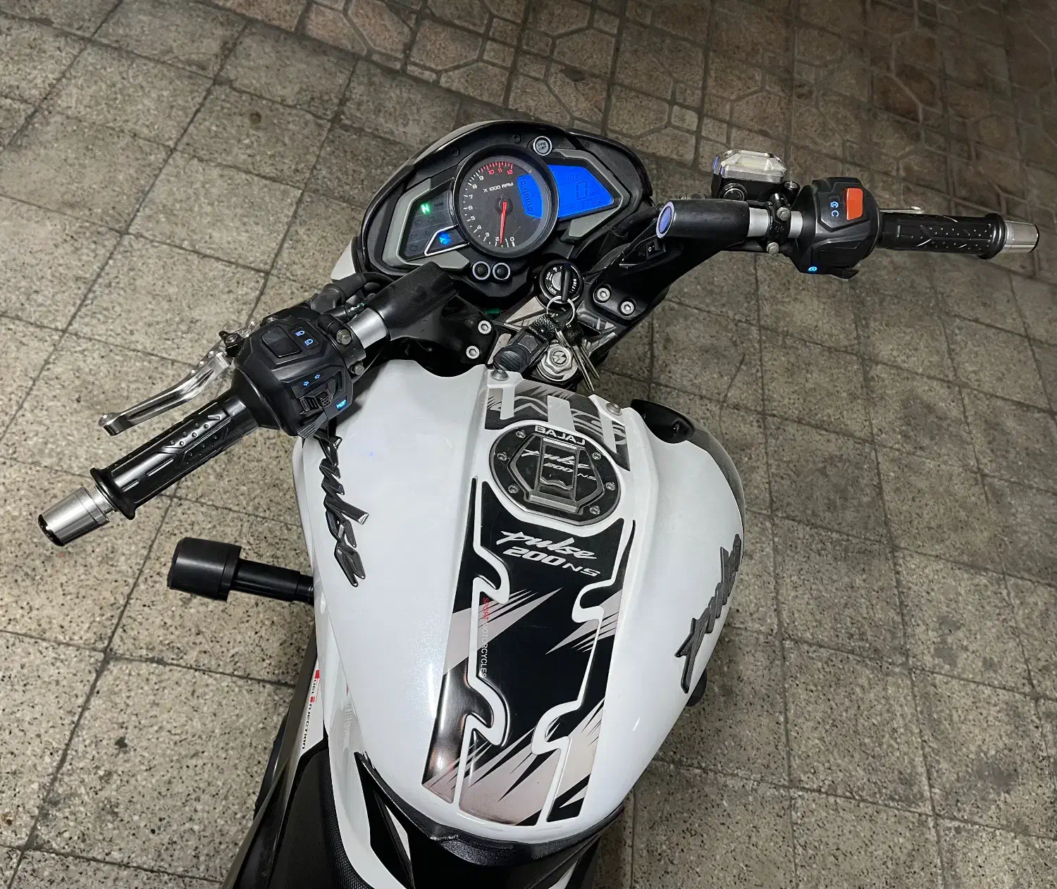 ns200-مدل۹۸|موتورسیکلت|تهران, شادمان|دیوار