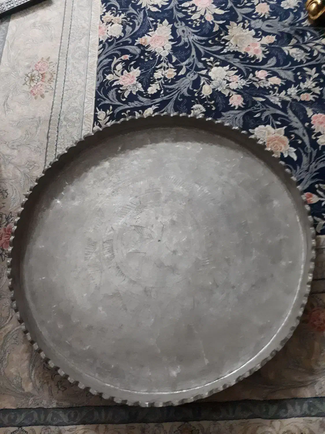 سینی مسی قدیمی|کلکسیون اشیاء عتیقه|تهران, شهرک فردوس (حسینی)|دیوار