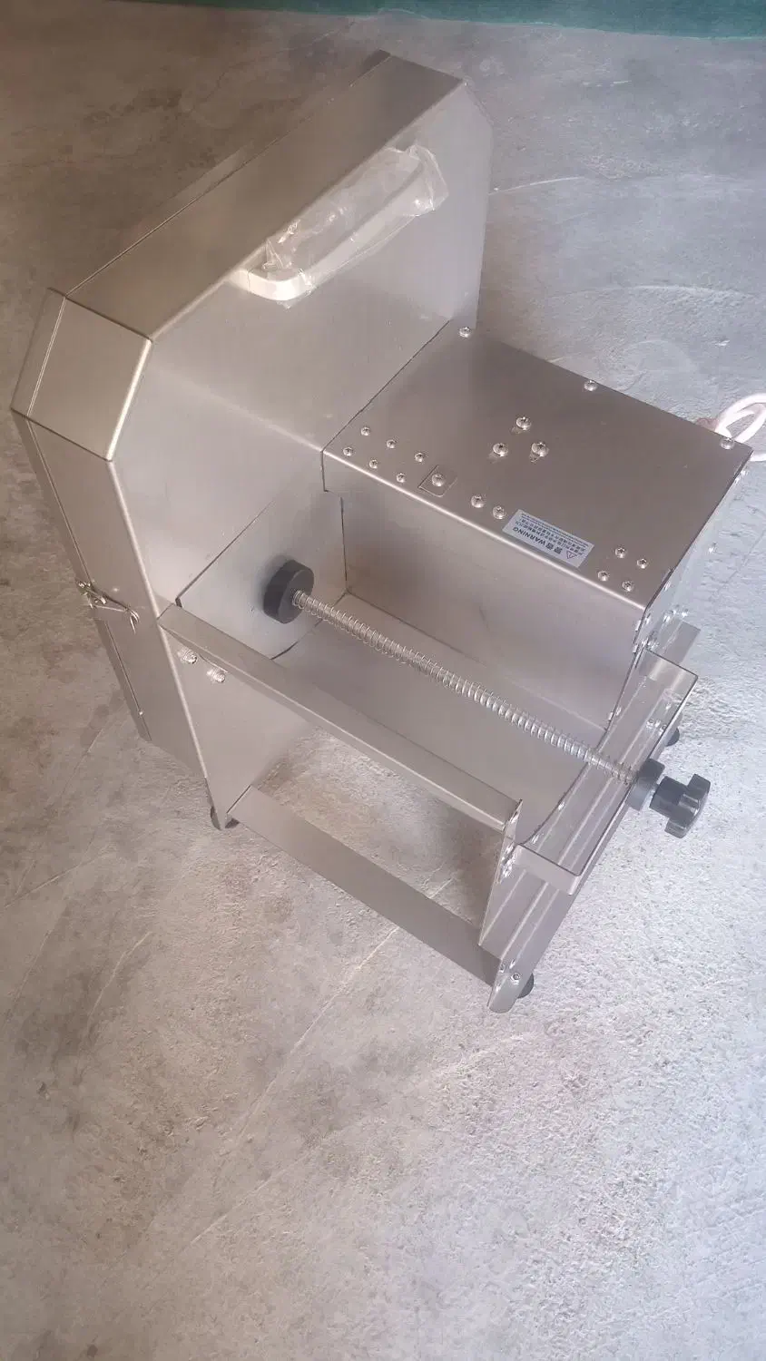 دستگاه اسلایسر برقی برند ag|خردکن، آسیاب، غذاساز|اراک, |دیوار