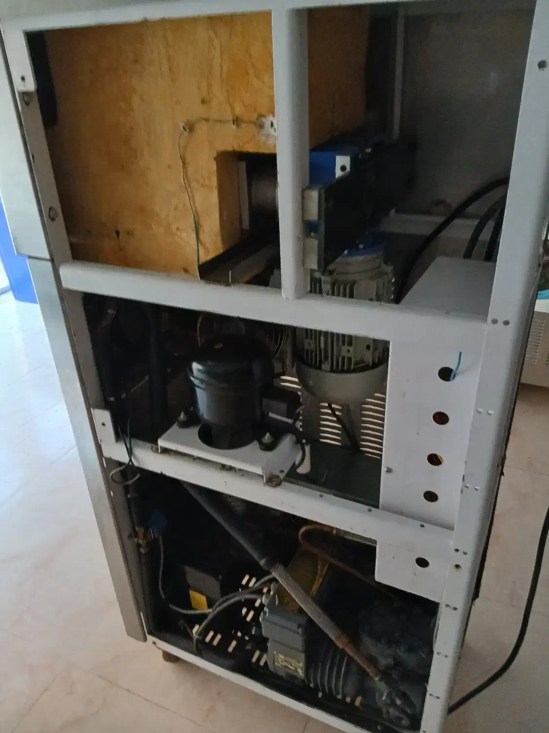 دستگاه قیفی بستنی ساز|کافیشاپ و رستوران|گلستان (تهران), |دیوار