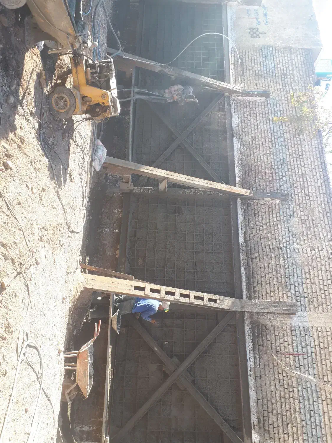 سیمانکاری سیمان کاری با دستگاه شات کریت|خدمات پیشه و مهارت|نیشابور, بلوار گلها|دیوار