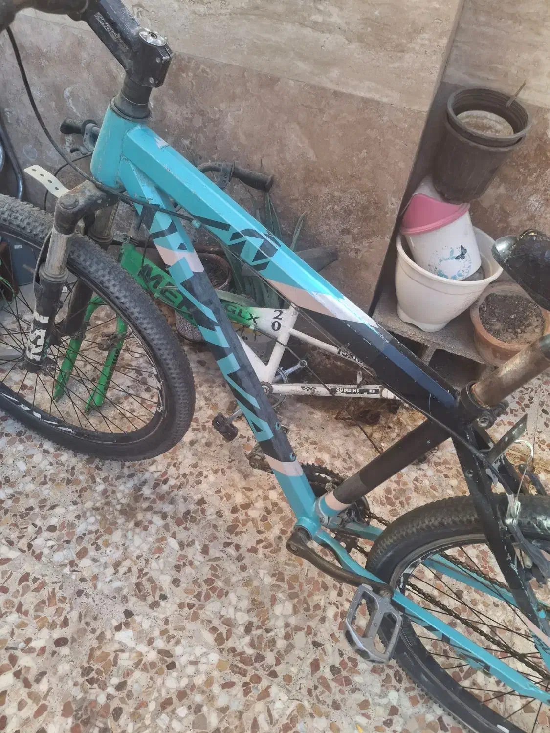 دوچرخه|دوچرخه، اسکیت، اسکوتر|شیراز, کوشک میدان|دیوار