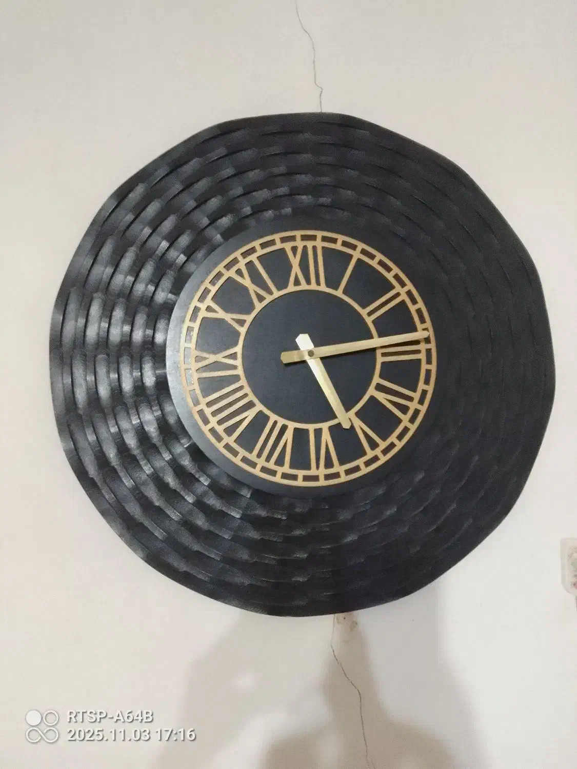 ساعت چوبی شیک|ساعت دیواری و تزئینی|شیراز, کاراندیش|دیوار