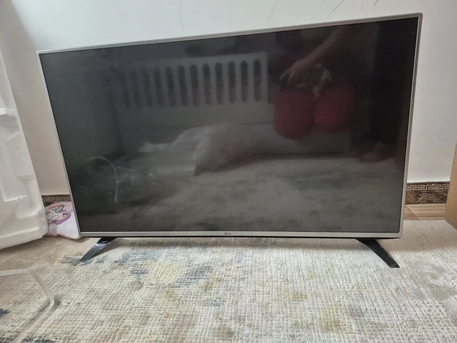 تلویزیون ال جی|تلویزیون و پروژکتور|رشت, چله خانه|دیوار