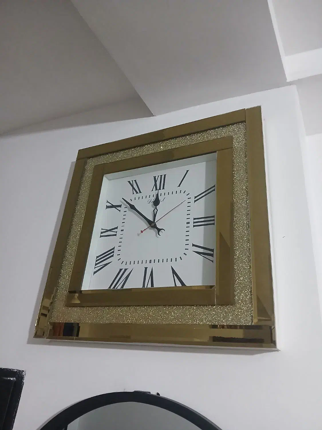 ساعت دیواری سالم نو تمیز بشرط|ساعت دیواری و تزئینی|گنبد کاووس, |دیوار