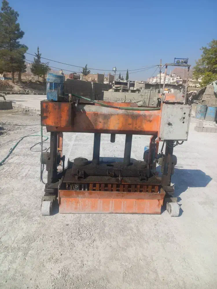 دستگاه بلوک زنی ۶قالبه و ۵قالبه|ماشینآلات صنعتی|شیراز, سرو|دیوار