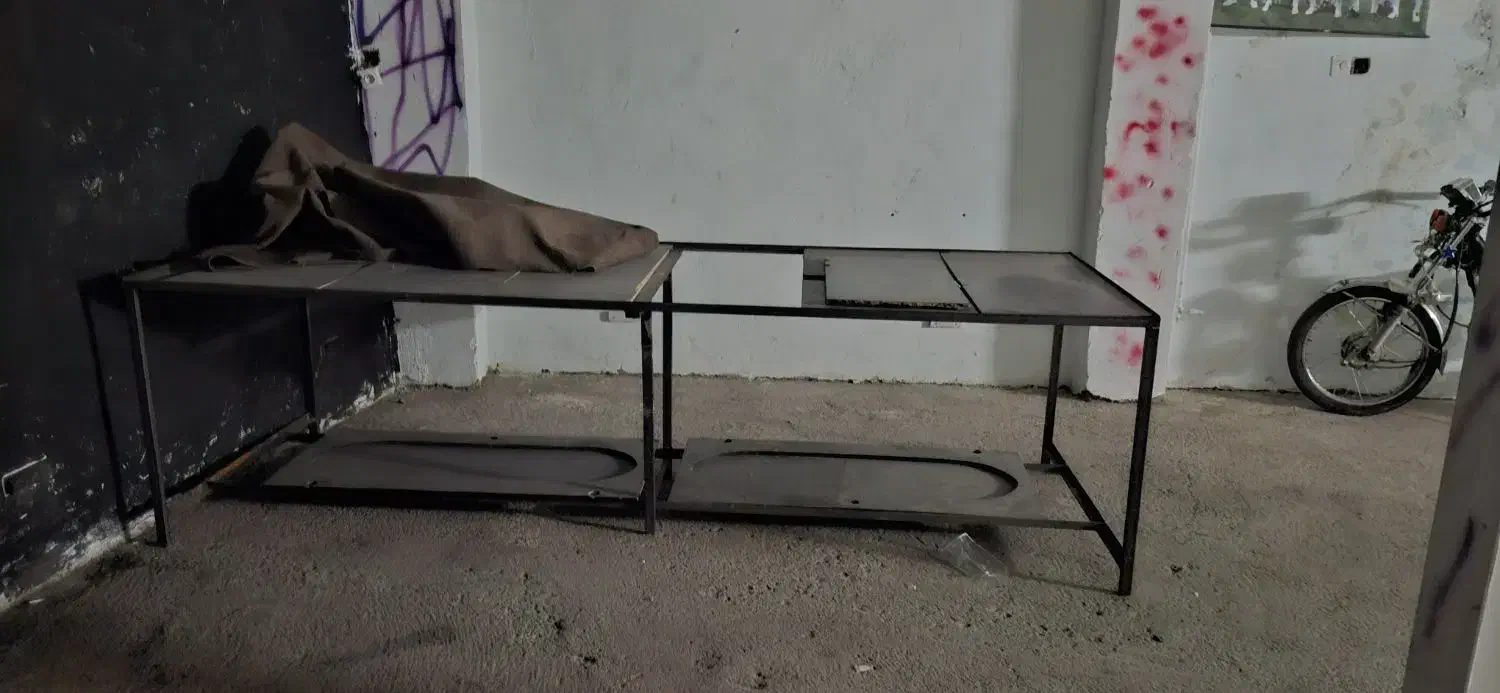 میز آهنی|ابزارآلات|بروجرد, |دیوار