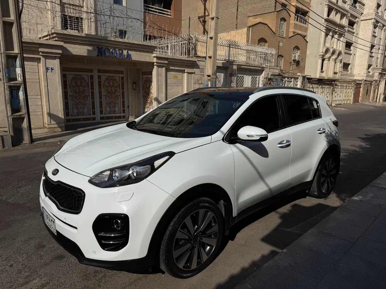 اسپورتیج ۲۰۱۷ نیمه فول پر آپشن|خودرو سواری و وانت|اهواز, زیتون کارمندی|دیوار