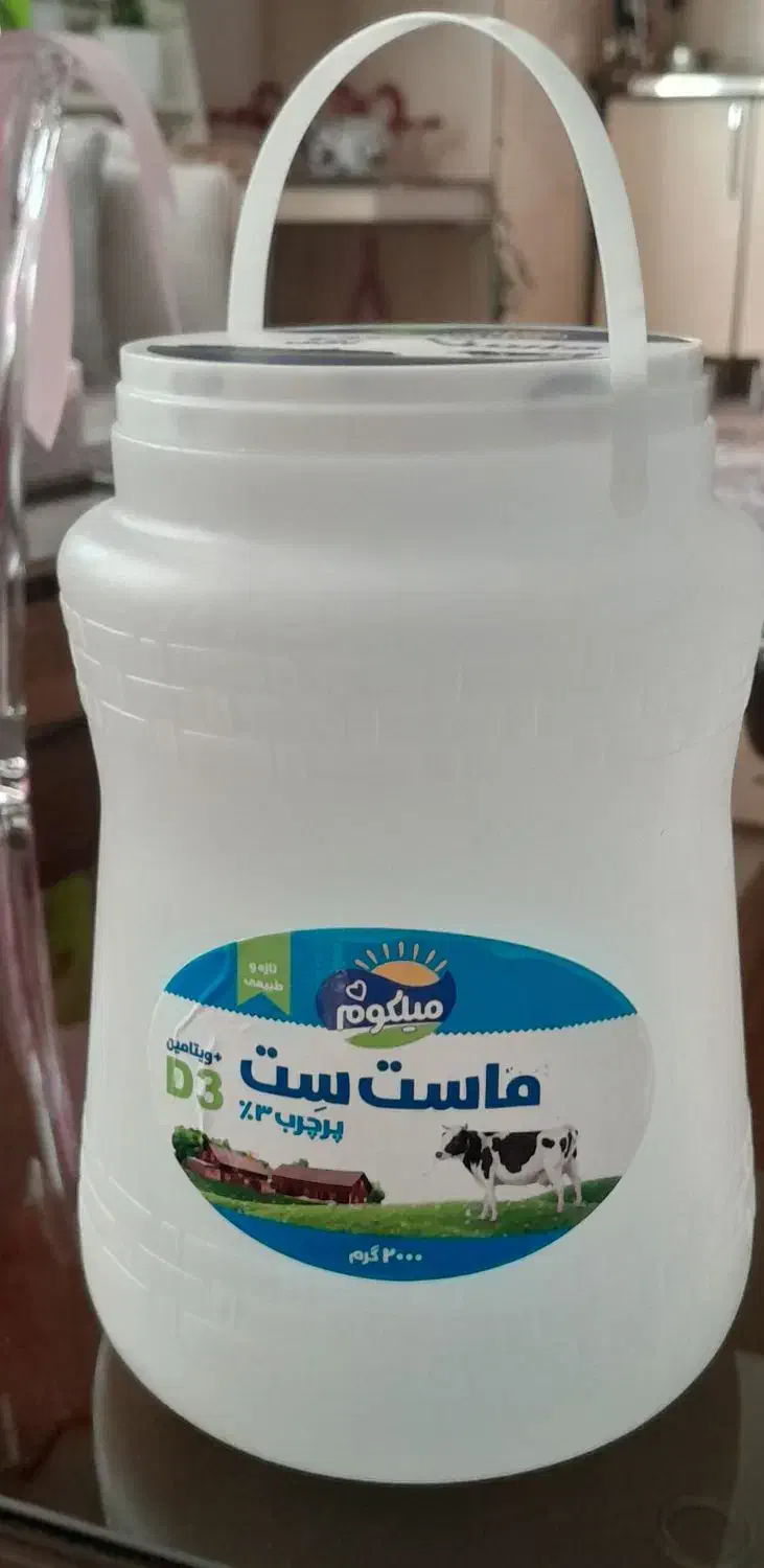 تعدادی دبه ماست|ظروف نگهدارنده، پلاستیکی، یک‌بارمصرف|قزوین, |دیوار