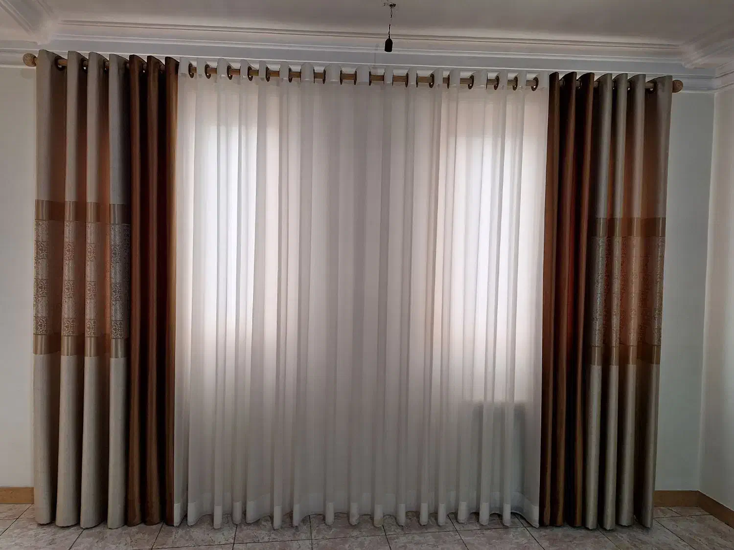 تعدادی پرده|پرده، رانر، رومیزی|رشت, گلباغ نماز|دیوار