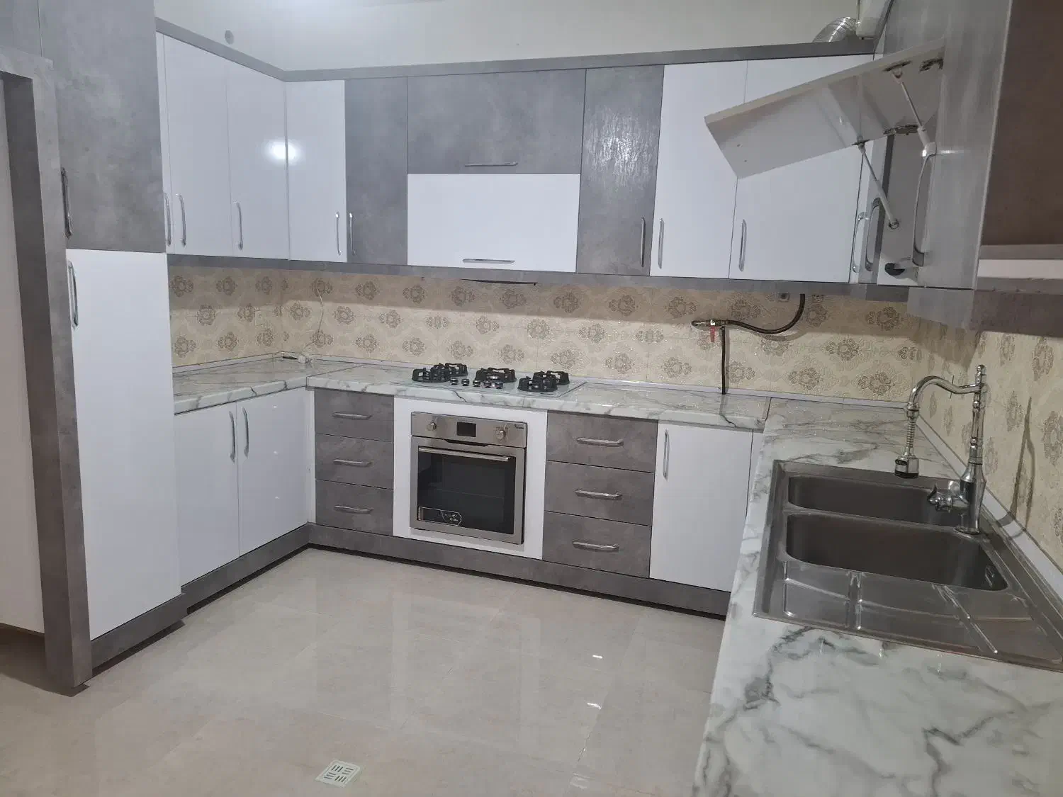 فروش حیاط 2 طبقه باسمنج|فروش خانه و ویلا|باسمنج, |دیوار