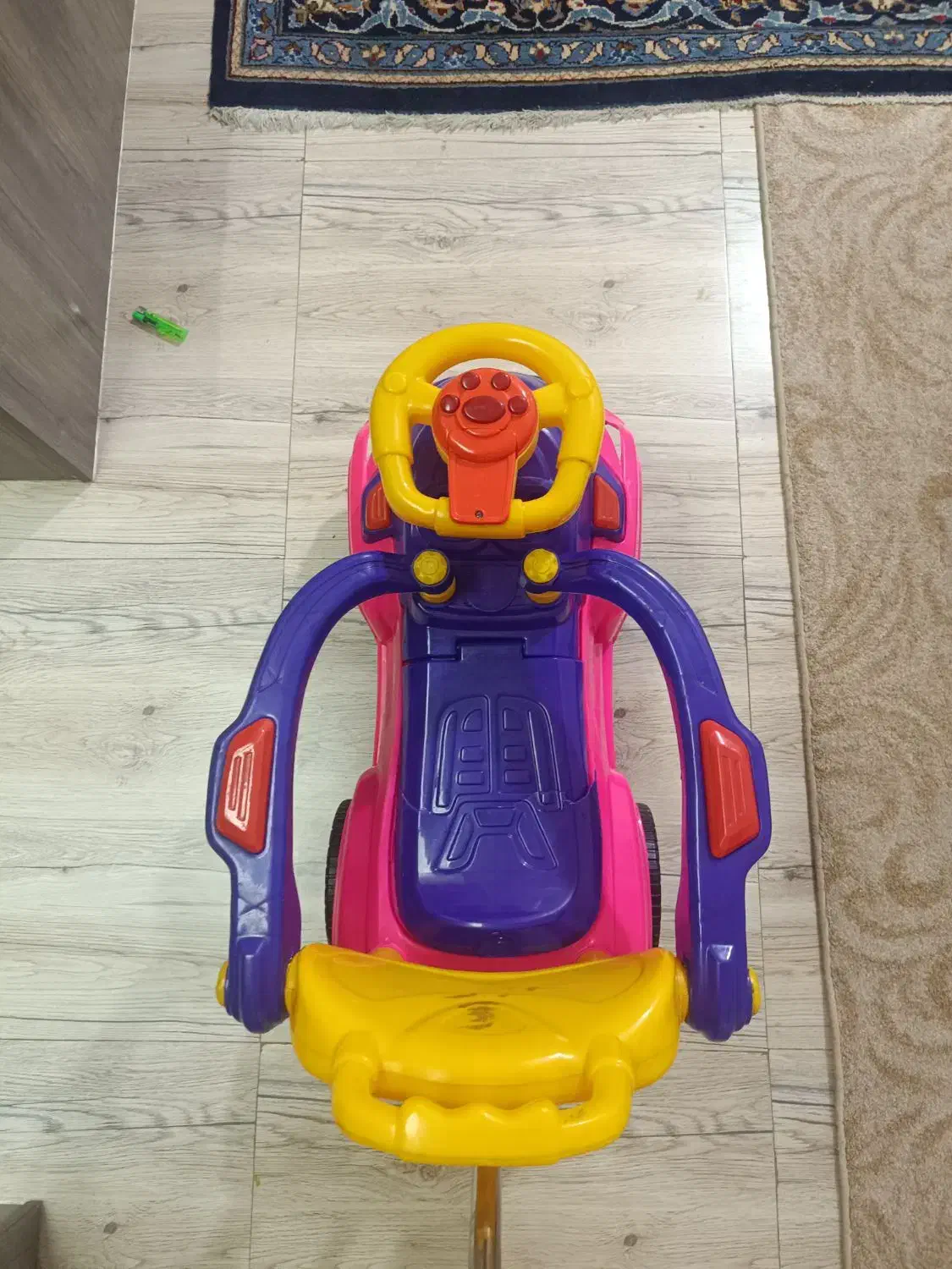 سه چرخه|اسباببازی بچه|قم, ولیعصر|دیوار