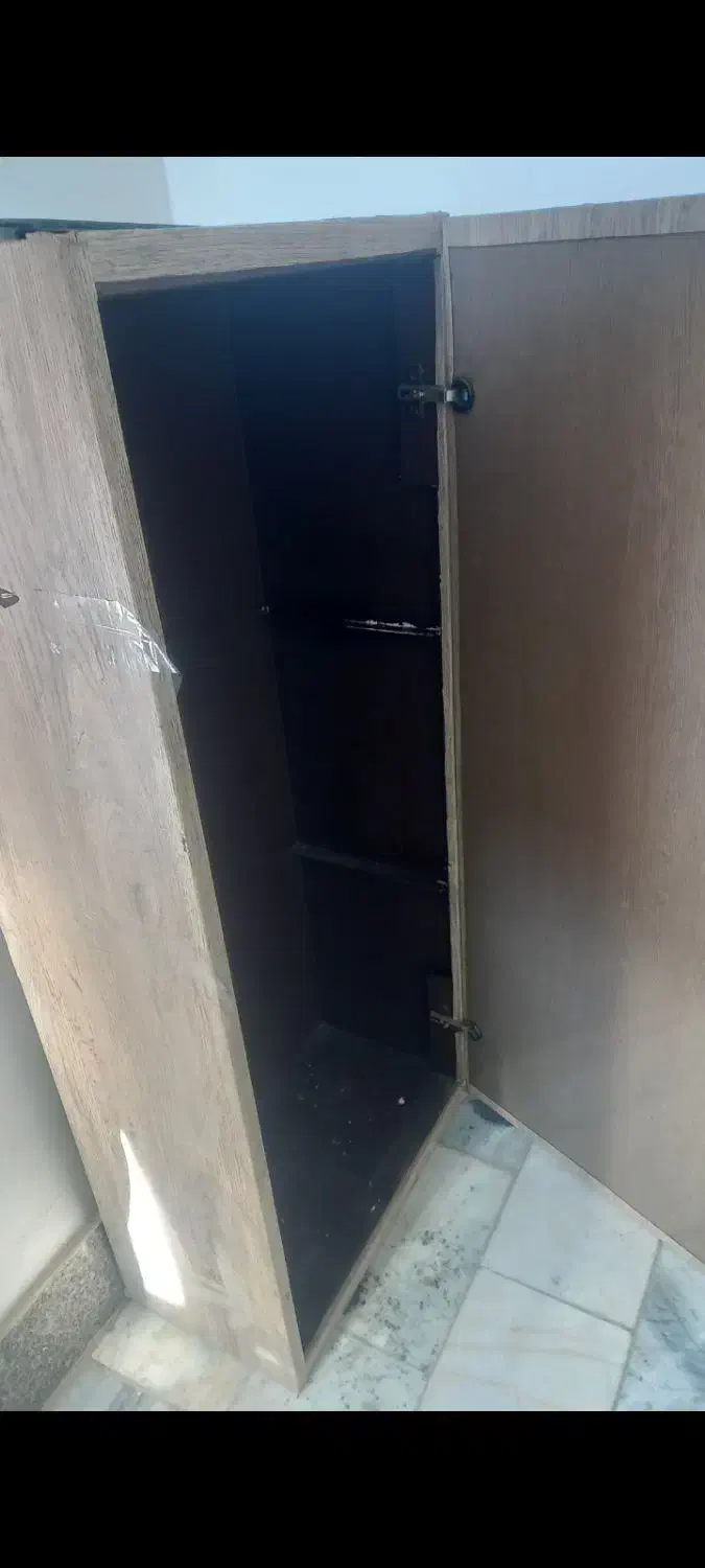 کابینت فلزی درب شیشه ای|کتابخانه، شلف، قفسه‌های دیواری|بابل, |دیوار