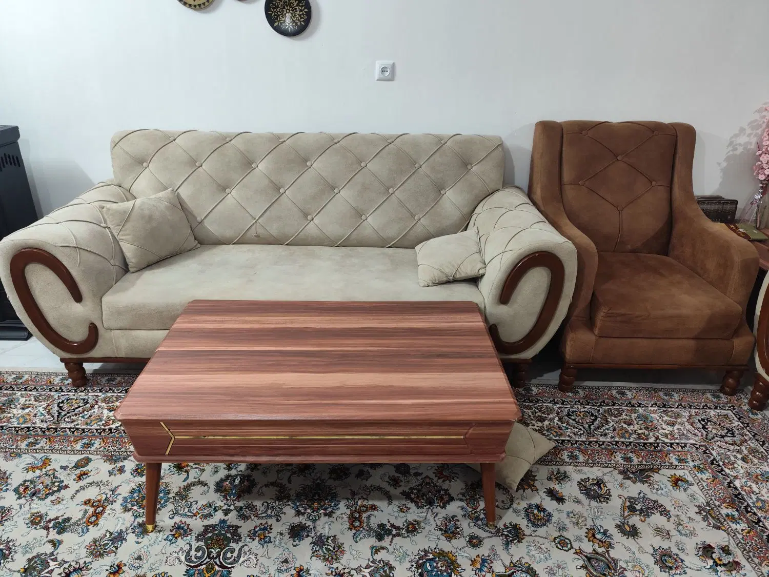 مبل|مبلمان خانگی و میز عسلی|خمین, |دیوار