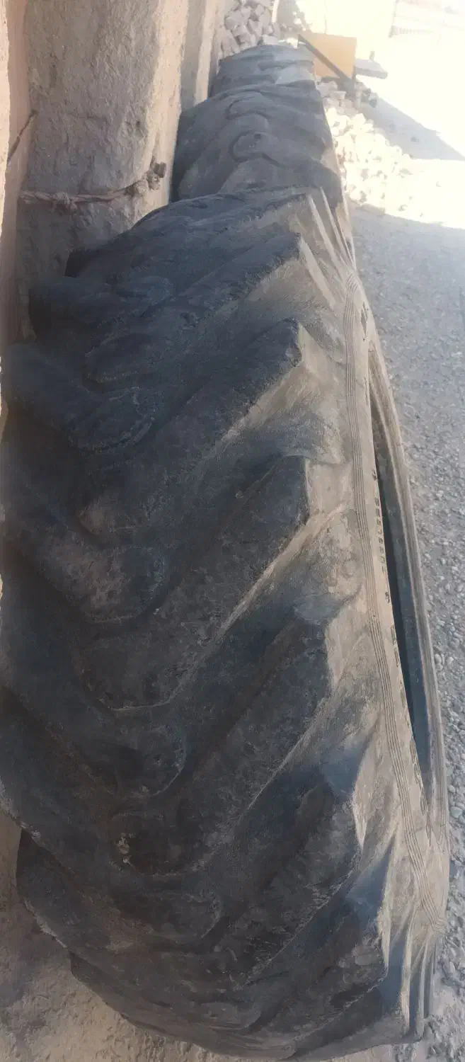 لاستیک بیل بکهو وبیل میکانیکی و گریدر|قطعات یدکی و لوازم جانبی|زابل, |دیوار