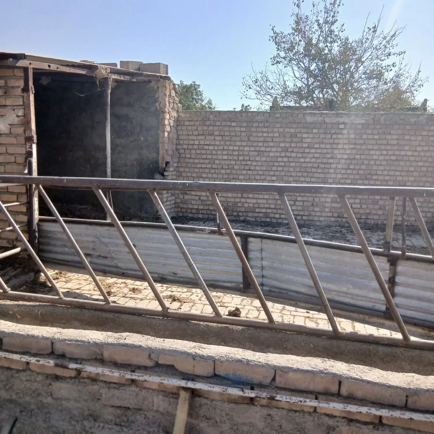 خانه مسکونی همراه با دامداری|فروش خانه و ویلا|نیشابور, منظر|دیوار