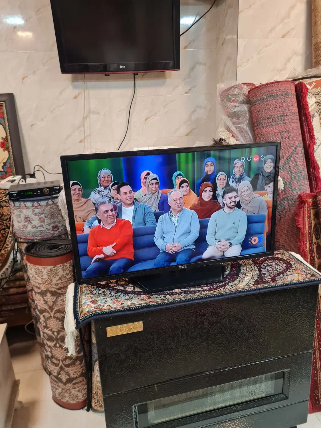 فرش لوازم دست دوم درخدمت شمایم|فرش|تنکابن, |دیوار