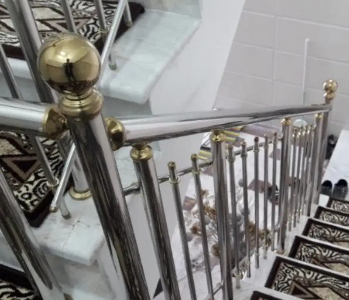 نرده استیل و آلومینیوم راه پله استاتیک حفاظ بانکی|خدمات پیشه و مهارت|شیراز, میانرود|دیوار