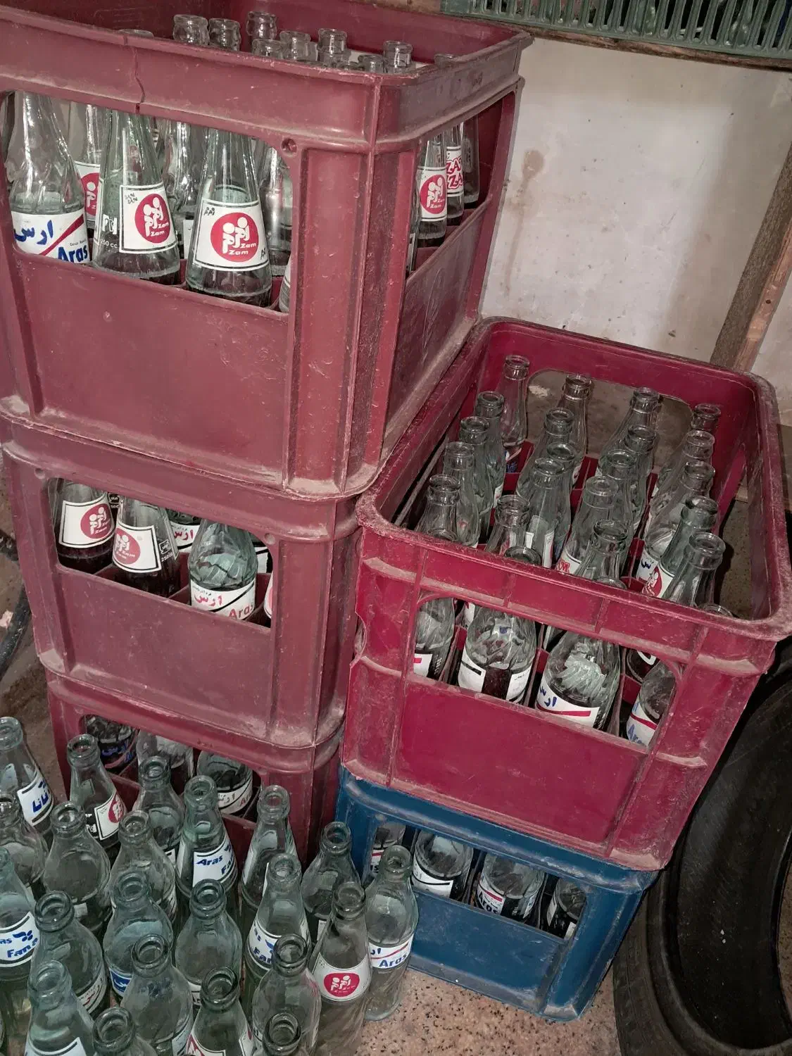 شیشه نوشابه|ظروف نگهدارنده، پلاستیکی، یک‌بارمصرف|اردبیل, |دیوار