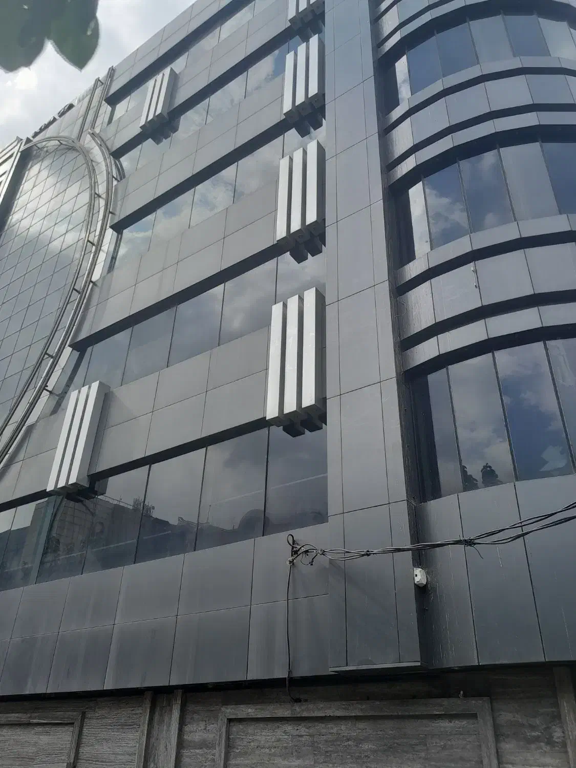 کلنگی 250 متر بر اصلی  ۱۰۰ متر تجاری|فروش زمین و ملک کلنگی|تهران, سردارجنگل|دیوار