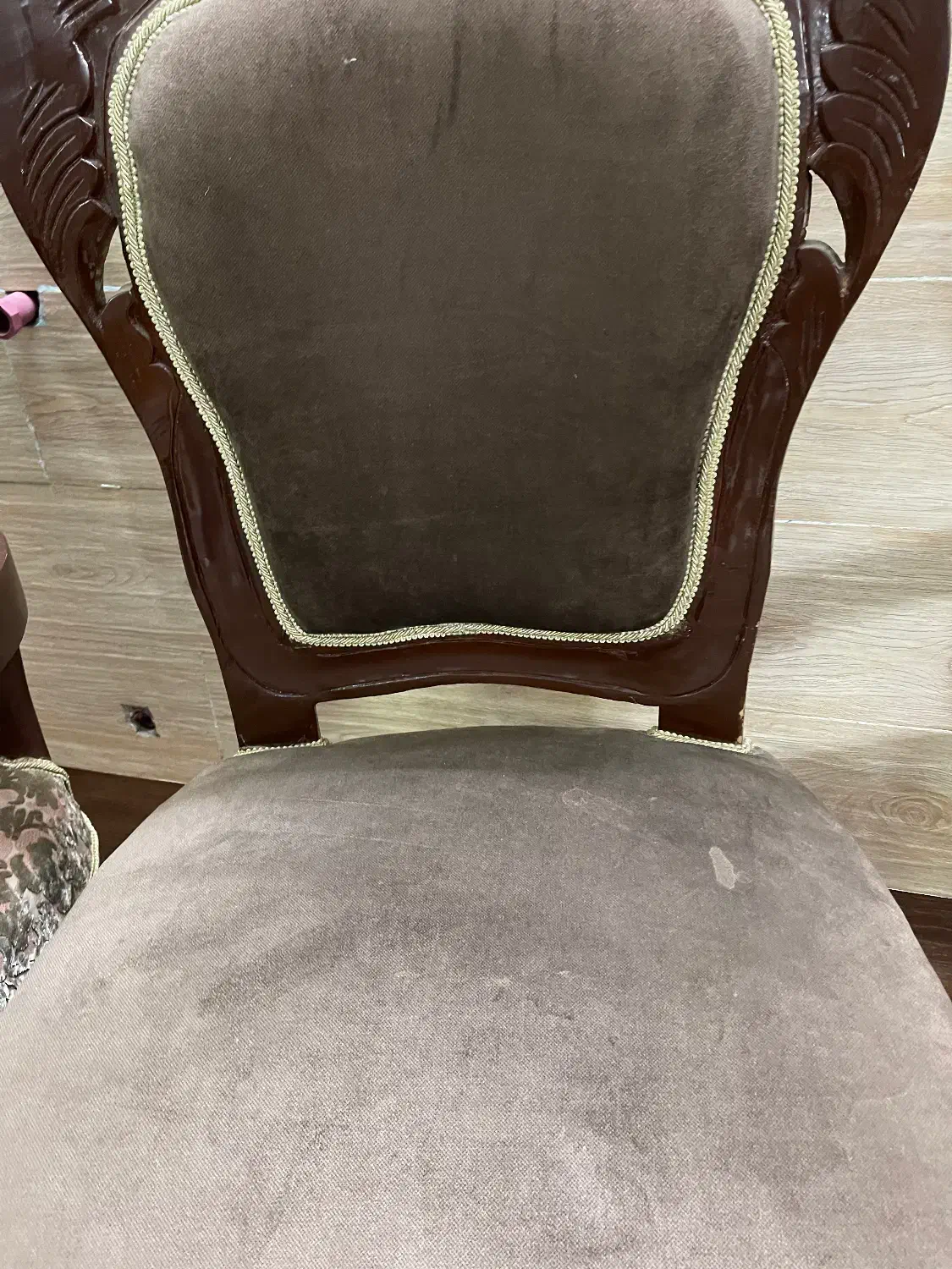 یک دست مبل ۹ نفره استیل همراه یک اواژور و یک موزه|مبلمان خانگی و میز عسلی|خمینی‌شهر, |دیوار