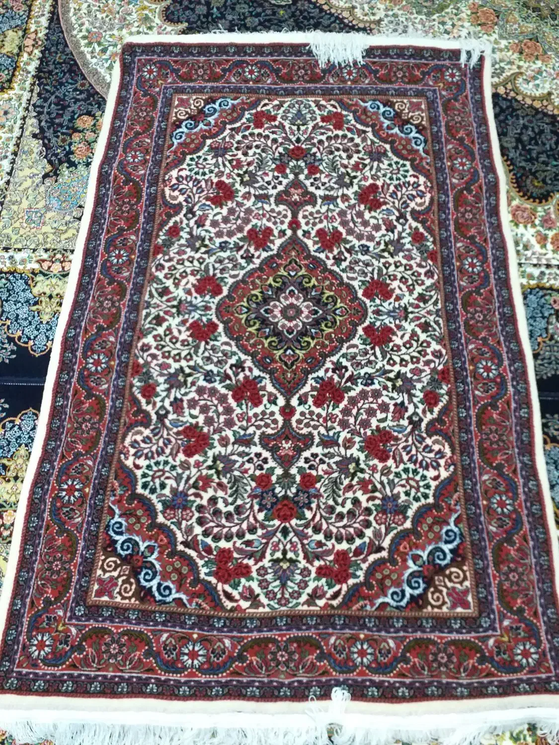 فرش دست باف|فرش|بروجرد, |دیوار