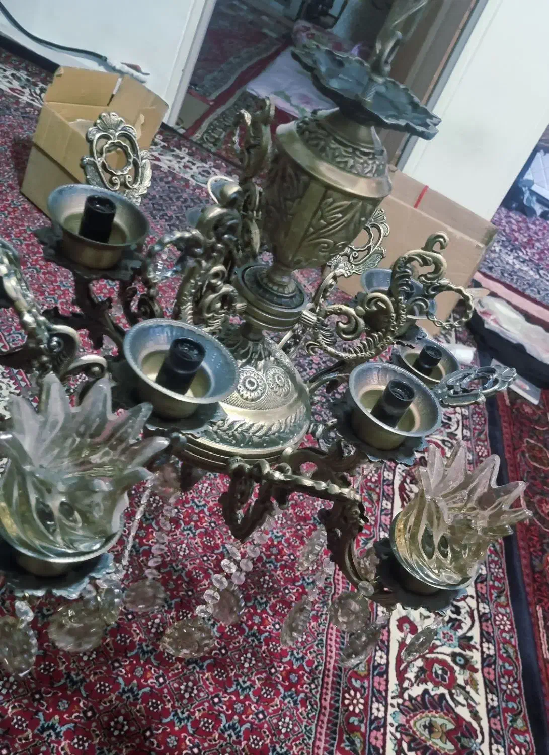 لوستر برنجی ده شعله نو آکبند نصب اصلا نشده|لوستر و چراغ آویز|فردیس, شهرک شهید حسینی|دیوار