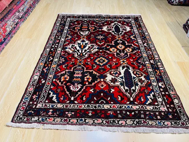 قالیچه ۳ متری بختیاری طرح خشت سروی|فرش|تهران, سلسبیل شمالی|دیوار