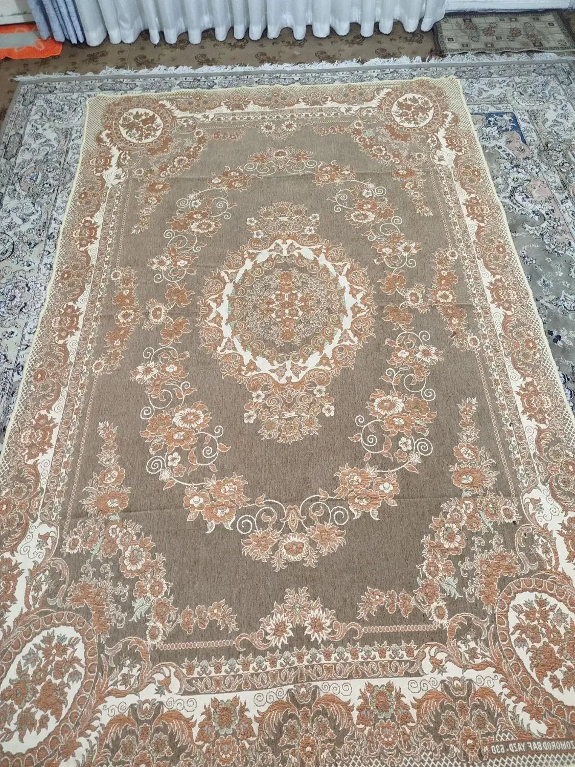 دوتا روفرشی طوسی زرکدار و مخمل و پتو مسافرتی|روفرشی|مشهد, رده|دیوار