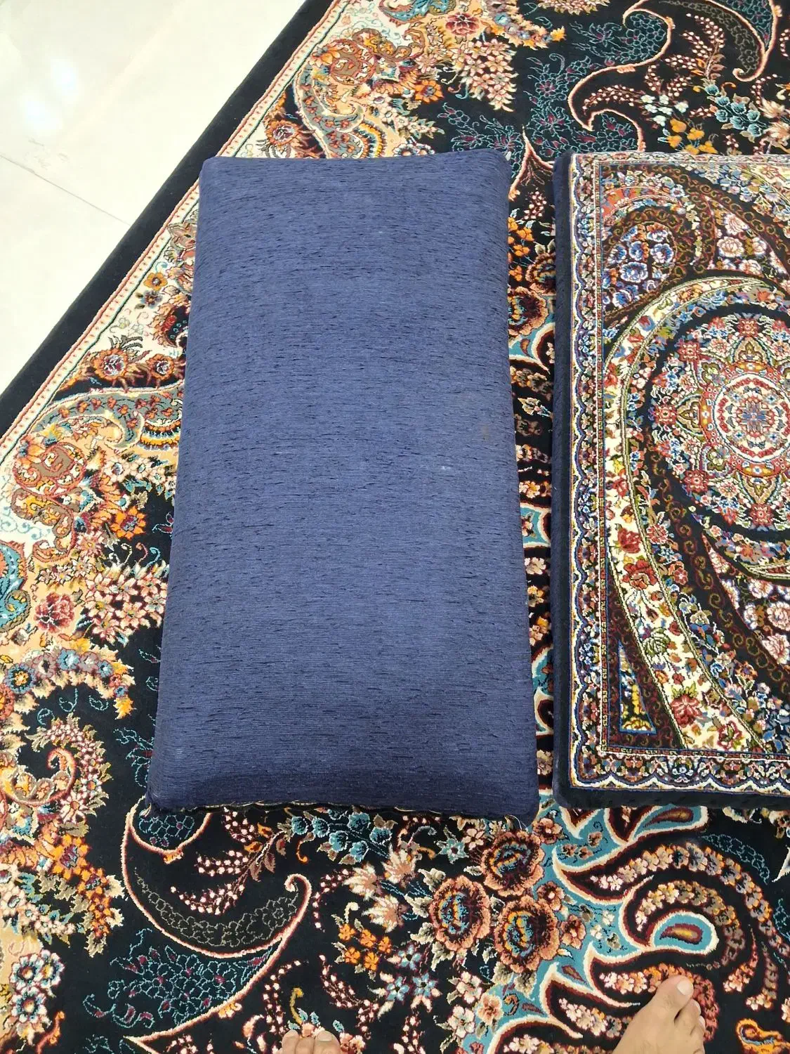 یک جفت پشتی|پشتی|مشهد, شهید قربانی|دیوار