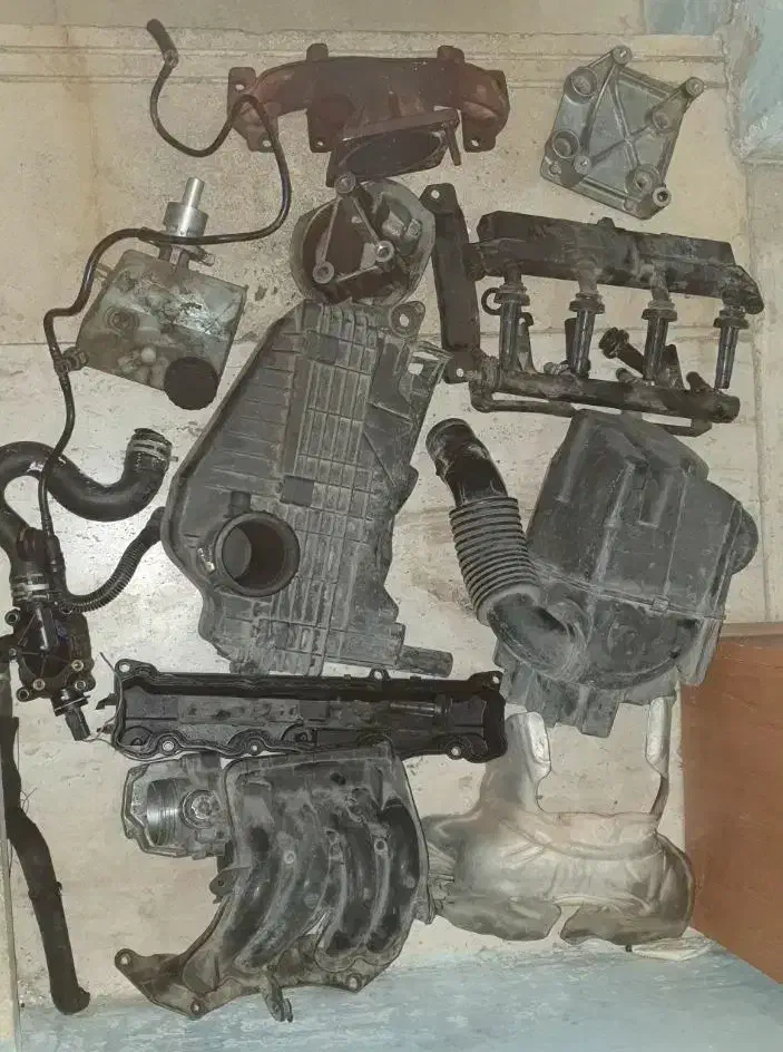 فروش تعدادی لوازم ۲۰۶ تیپ دو استوک اروپایی|قطعات یدکی و لوازم جانبی|شیراز, زرهی|دیوار