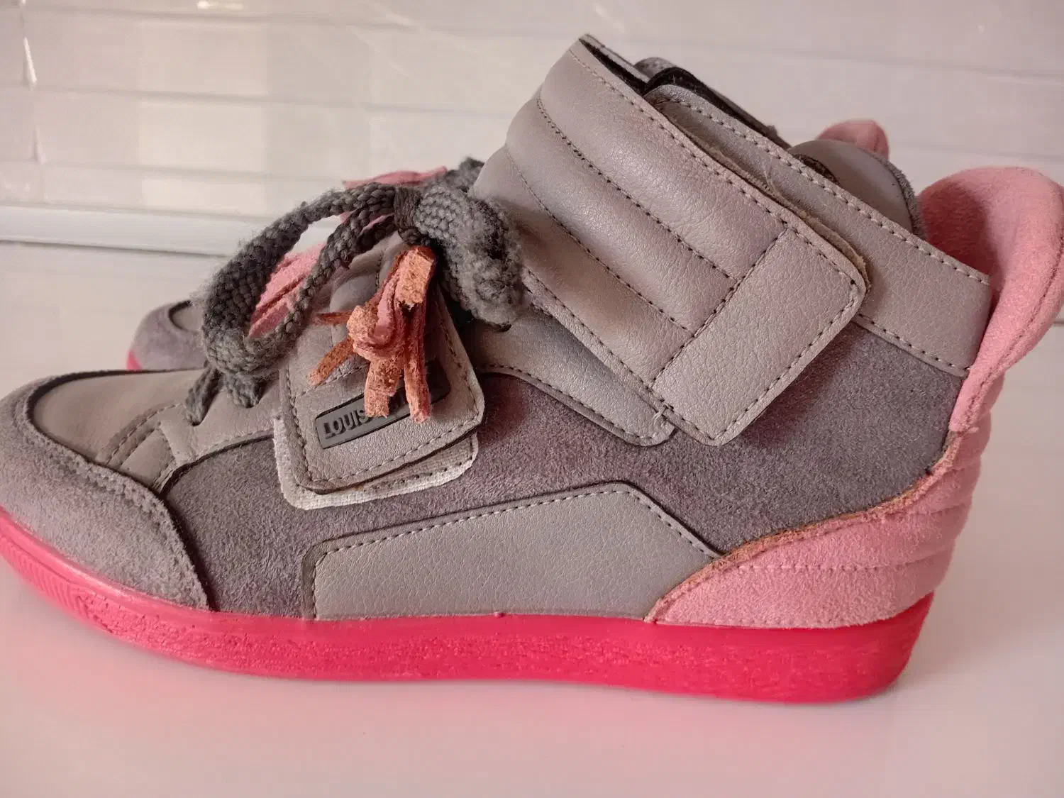 کفش درحدنو|کیف، کفش، کمربند|شیروان (خراسان), |دیوار