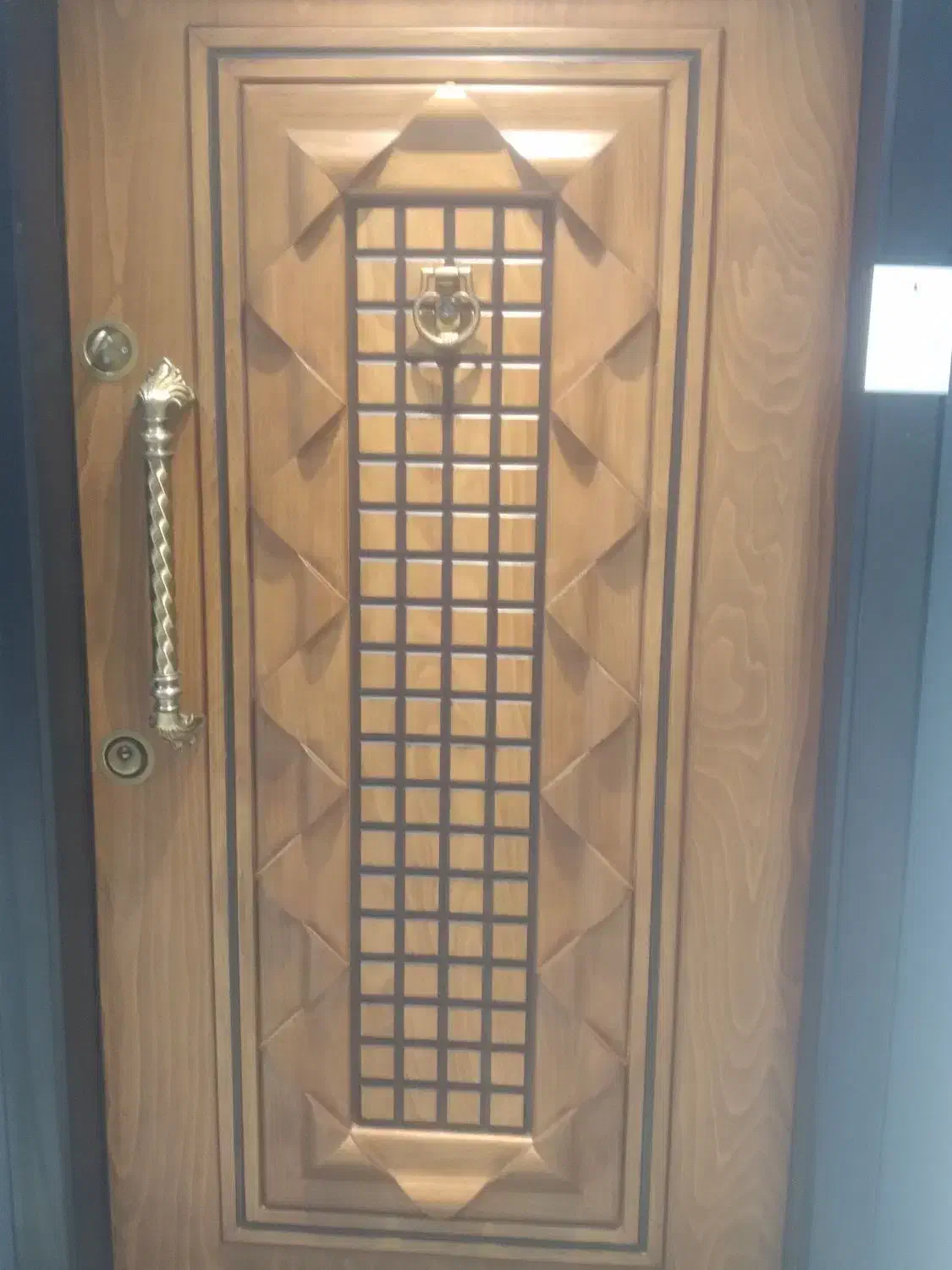 نصب درب چوبی وضدسرقت|خدمات پیشه و مهارت|ملایر, |دیوار