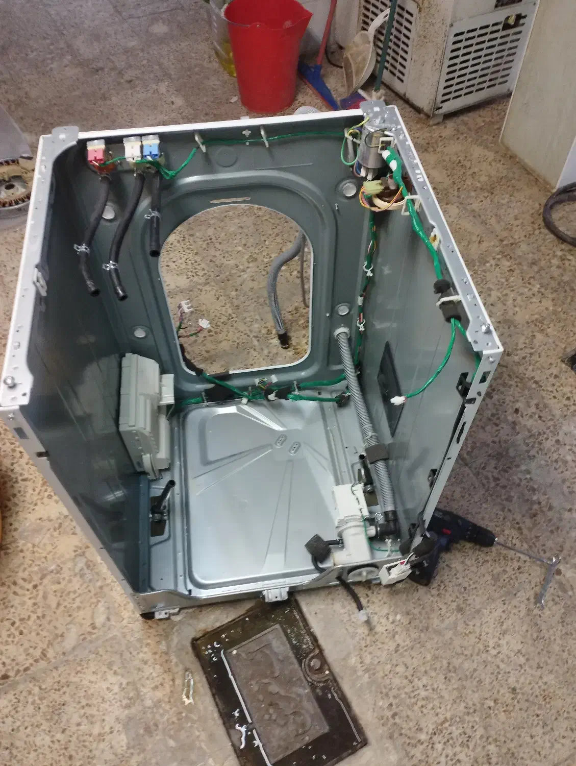 تعمیر کلیه وسایل برقی  در آشپزخانه|خدمات پیشه و مهارت|تفرش, |دیوار