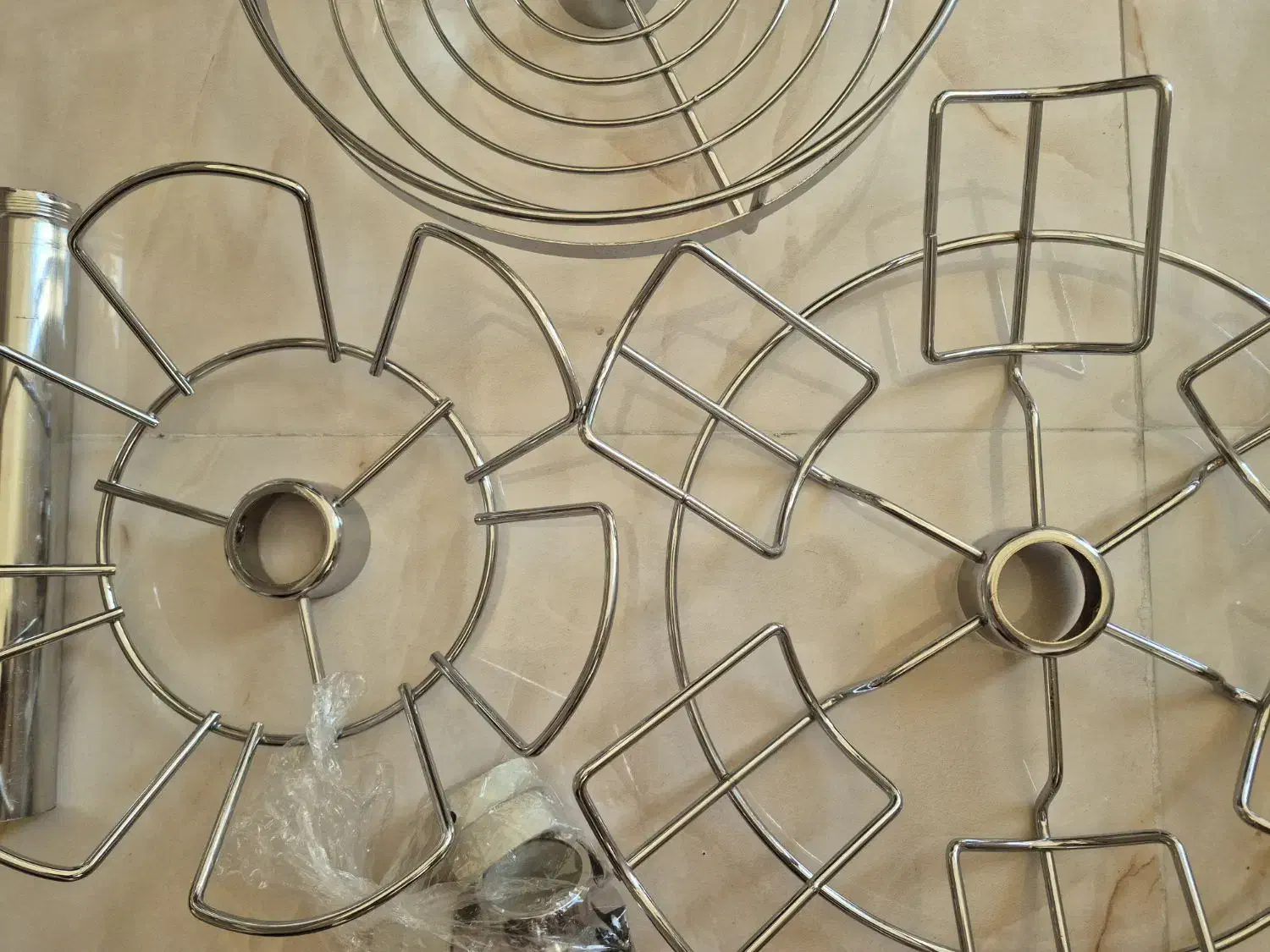 میله بار اپن|آب‌چکان و نظم‌دهنده ظروف|فردیس, شهرک وحدت|دیوار