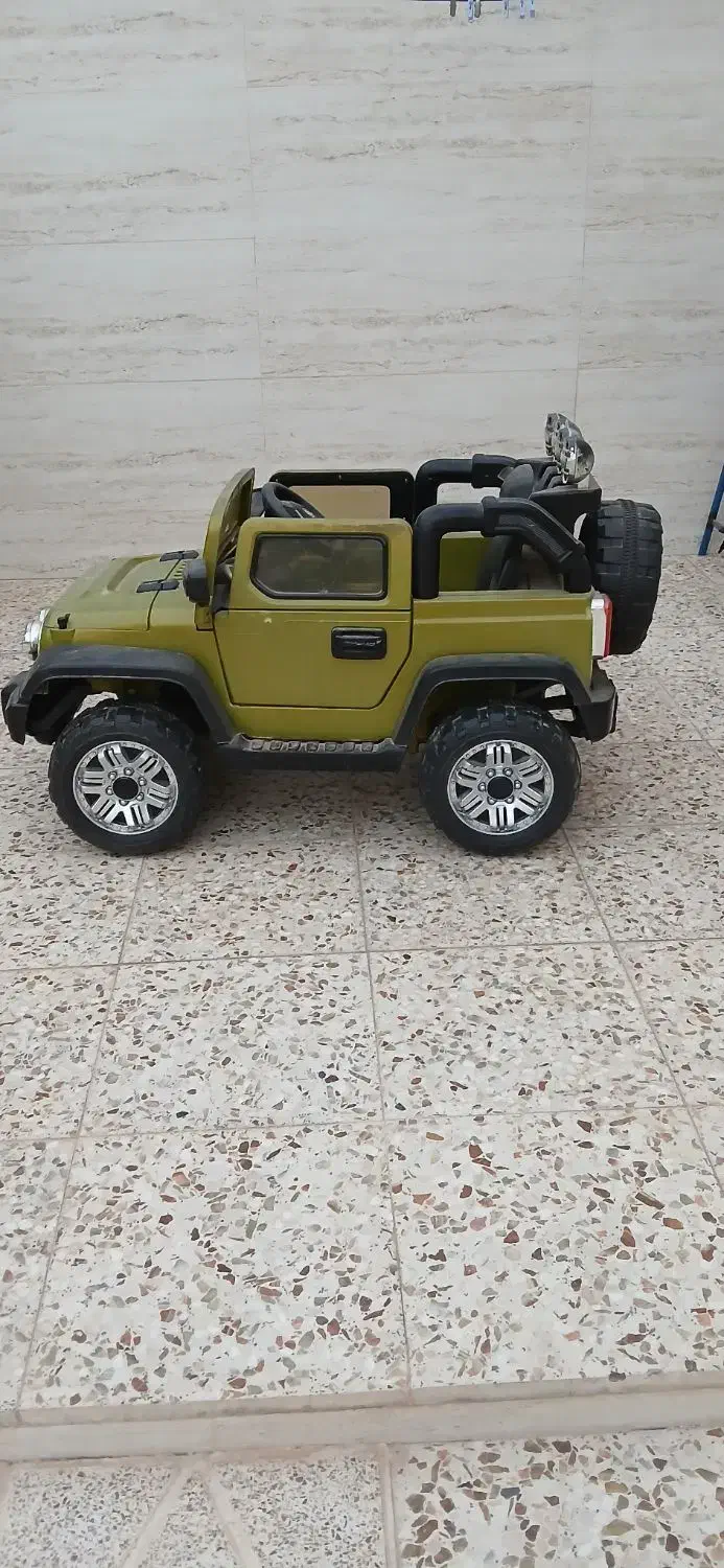 ماشین شارژی ژیپ اسراییلی|اسباب‌‌بازی|مرودشت, رامجرد یک|دیوار