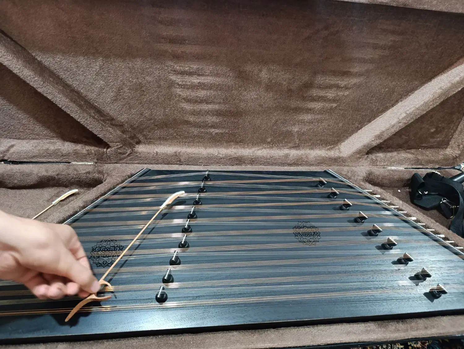 سنتور|سازهای سنتی|ارومیه, |دیوار