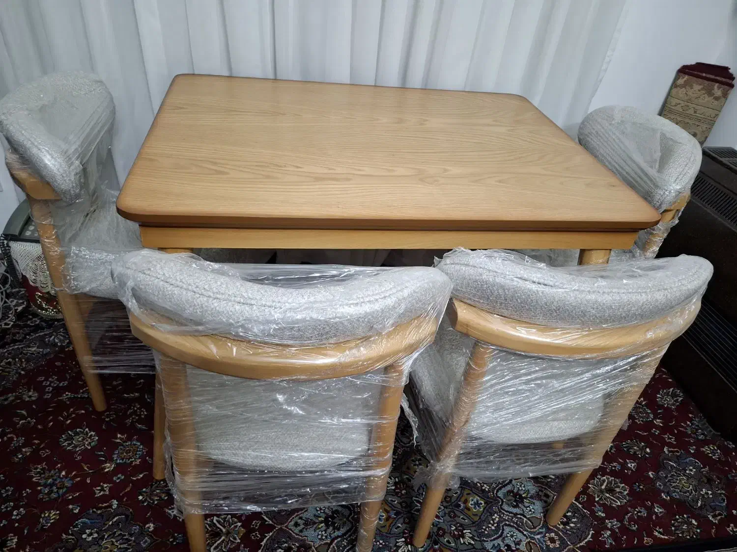 میز نهارخوری|میز و صندلی غذاخوری|مشهد, سید رضی|دیوار